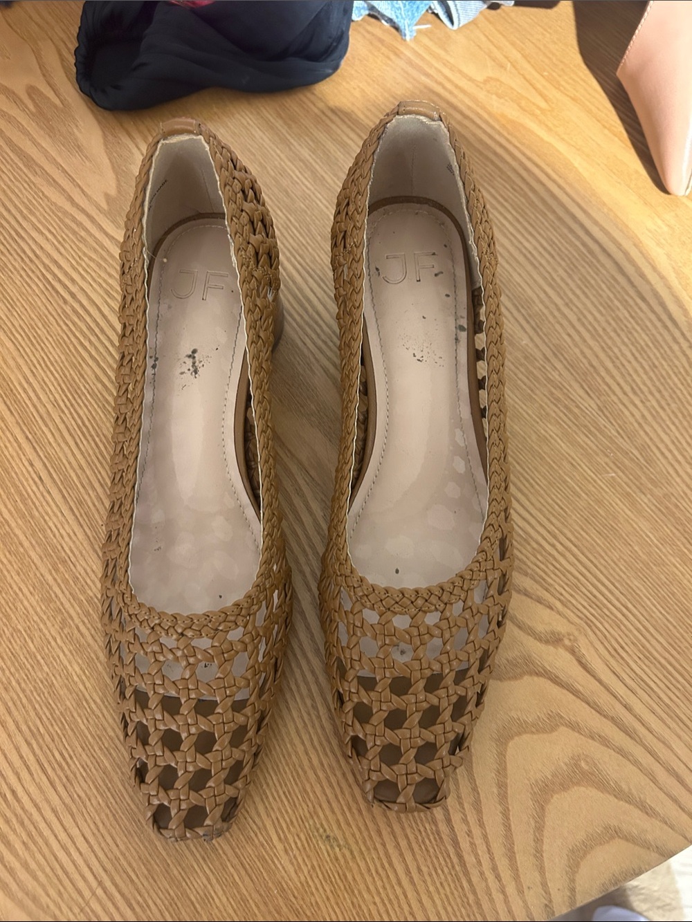 Women's Tan Woven Pointed-Toe 2" Heel